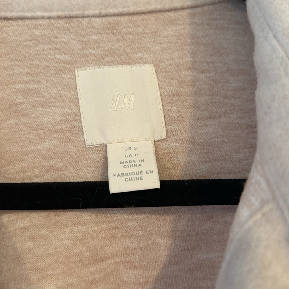 H&M felt Shacket - Picture 2 of 3